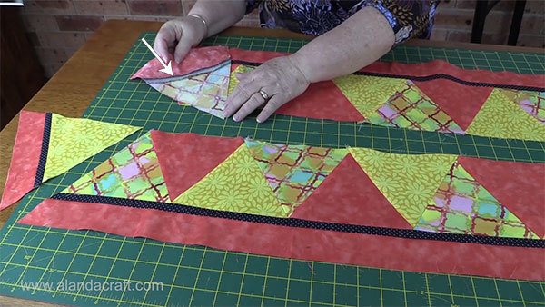triangle-table-runner,quilting,sewing,craft