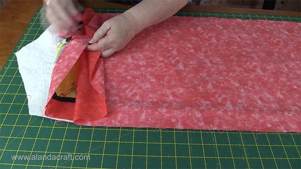 triangle-table-runner,quilting,craft,sewing