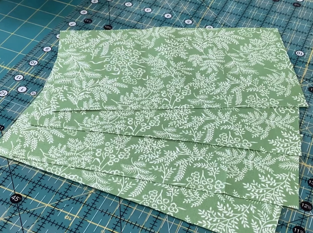 Woven Quilt Pattern - Easy Two Block Quilt Tutorial - Alanda Craft